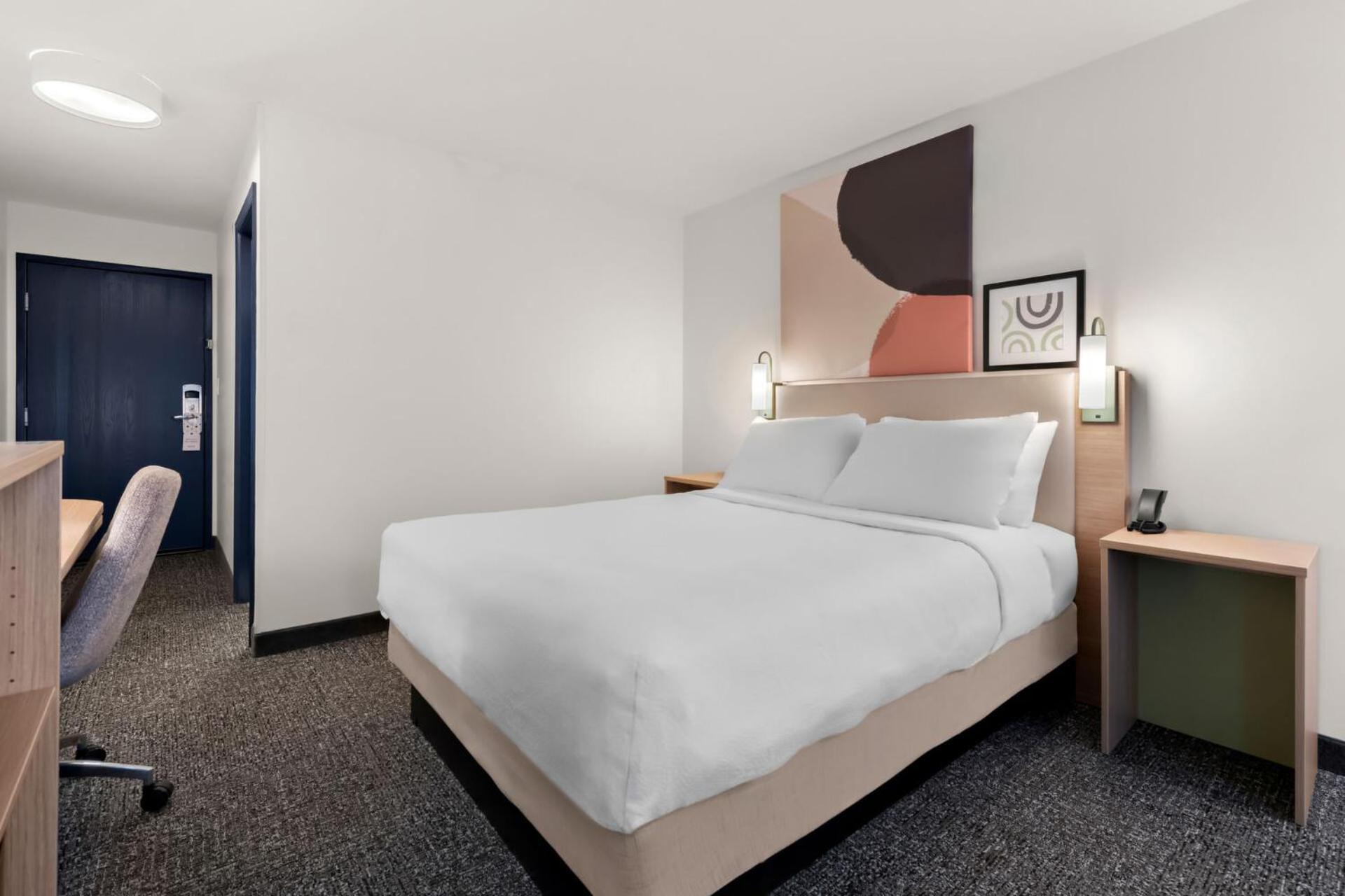 Spark By Hilton Norfolk Exteriör bild