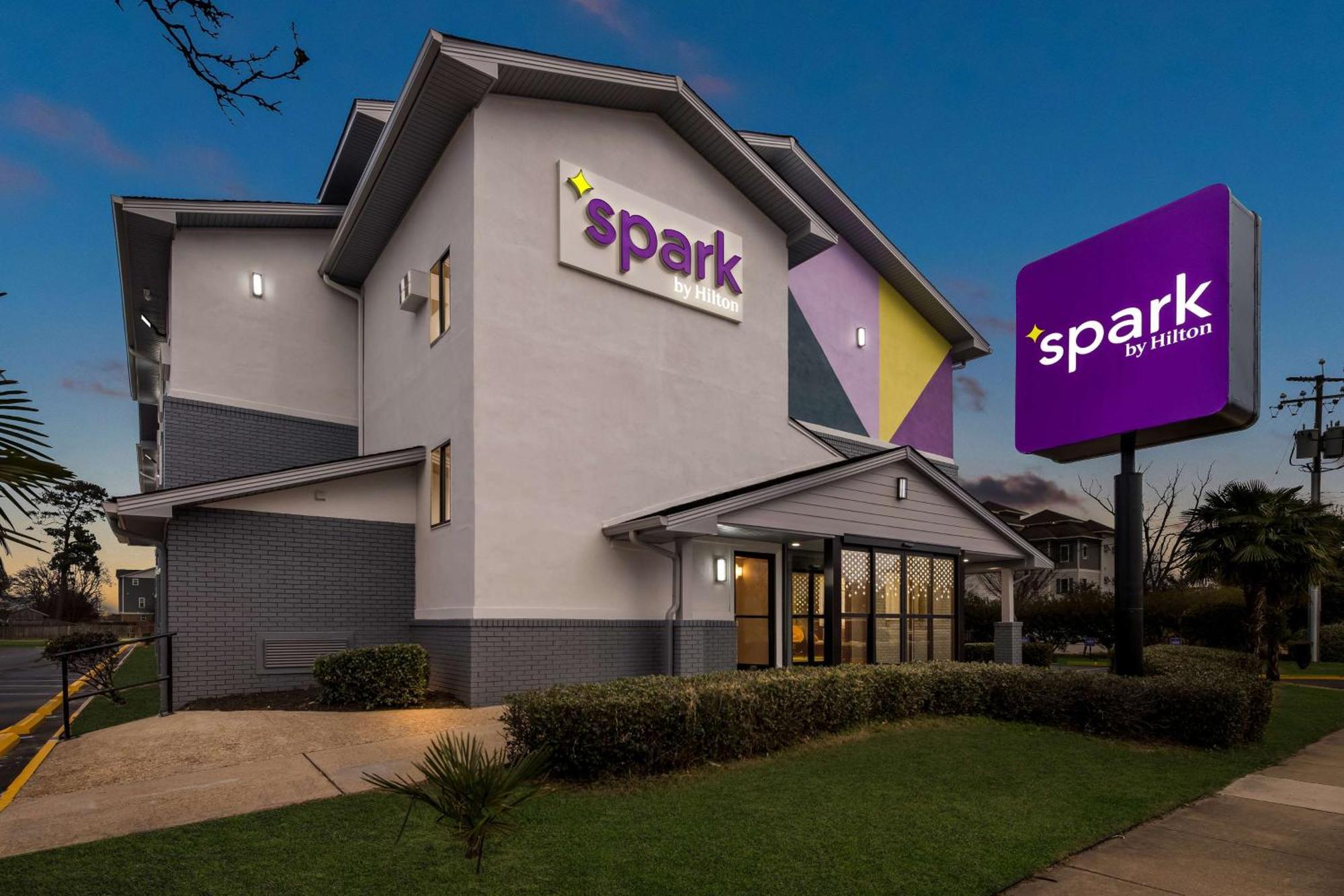Spark By Hilton Norfolk Exteriör bild